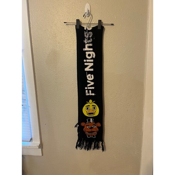 Five Nights at Freddys Scarf - Picture 1 of 4